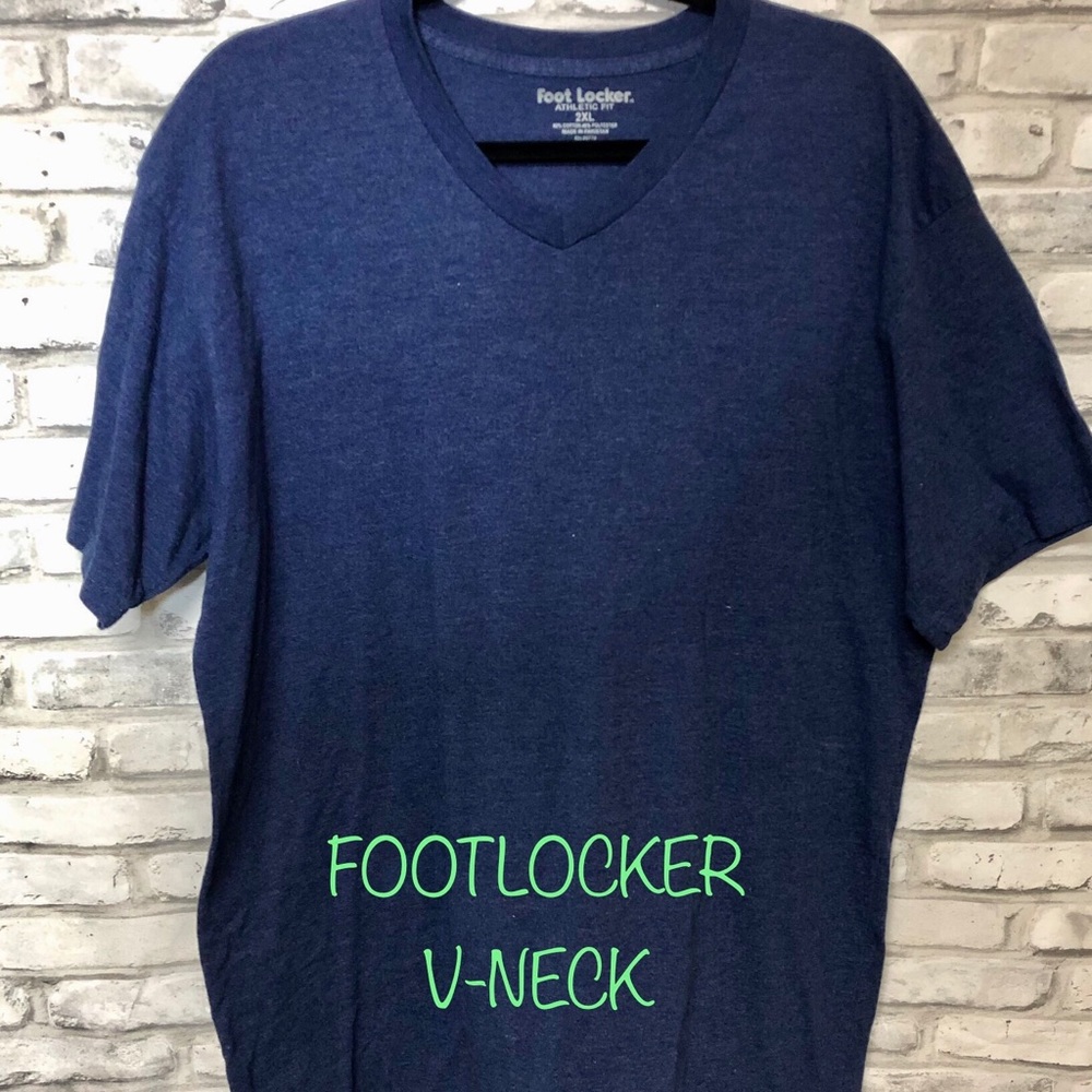Footlocker 2XL v-neck